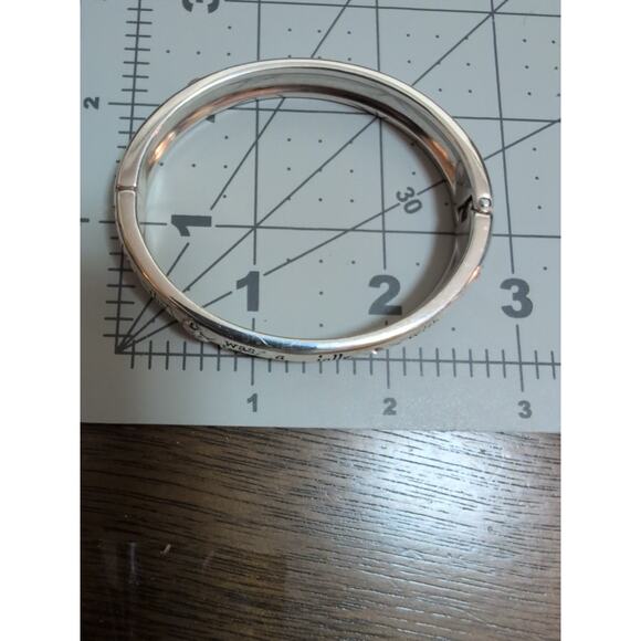 Brighton Frosty the Snowman Lyrics Bangle Bracelet Crystals oval Christmas - Picture 9 of 9